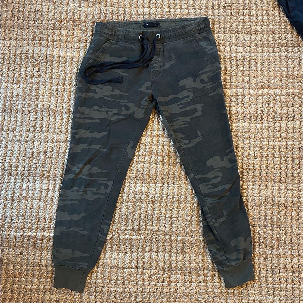 Sanctuary Olive Green Camo Jogger Pants